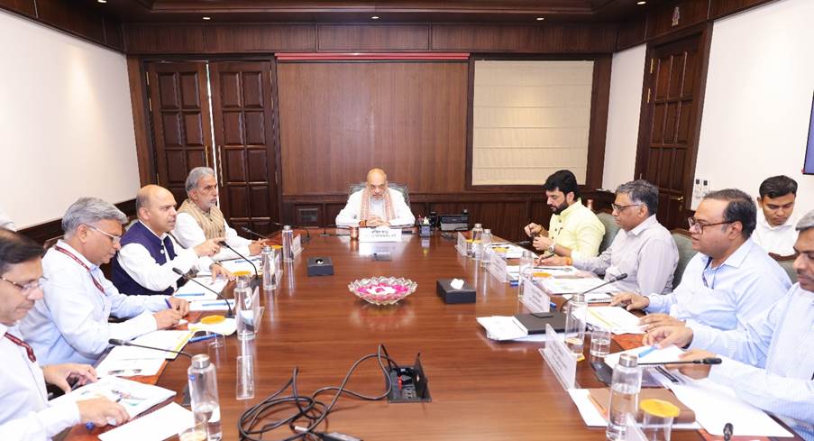 केंद्रीय मंत्री अमित शाह ने सहकारी संस्थाओं की प्रगति का किया मूल्यांकन