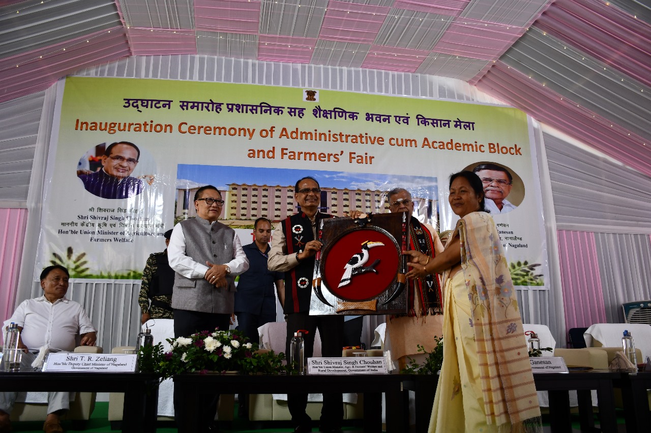 केंद्रीय कृषि मंत्री शिवराज सिंह चौहान ने नागालैंड के जलुकी में पशु चिकित्सा कॉलेज की नई इमारतों का किया उद्घाटन