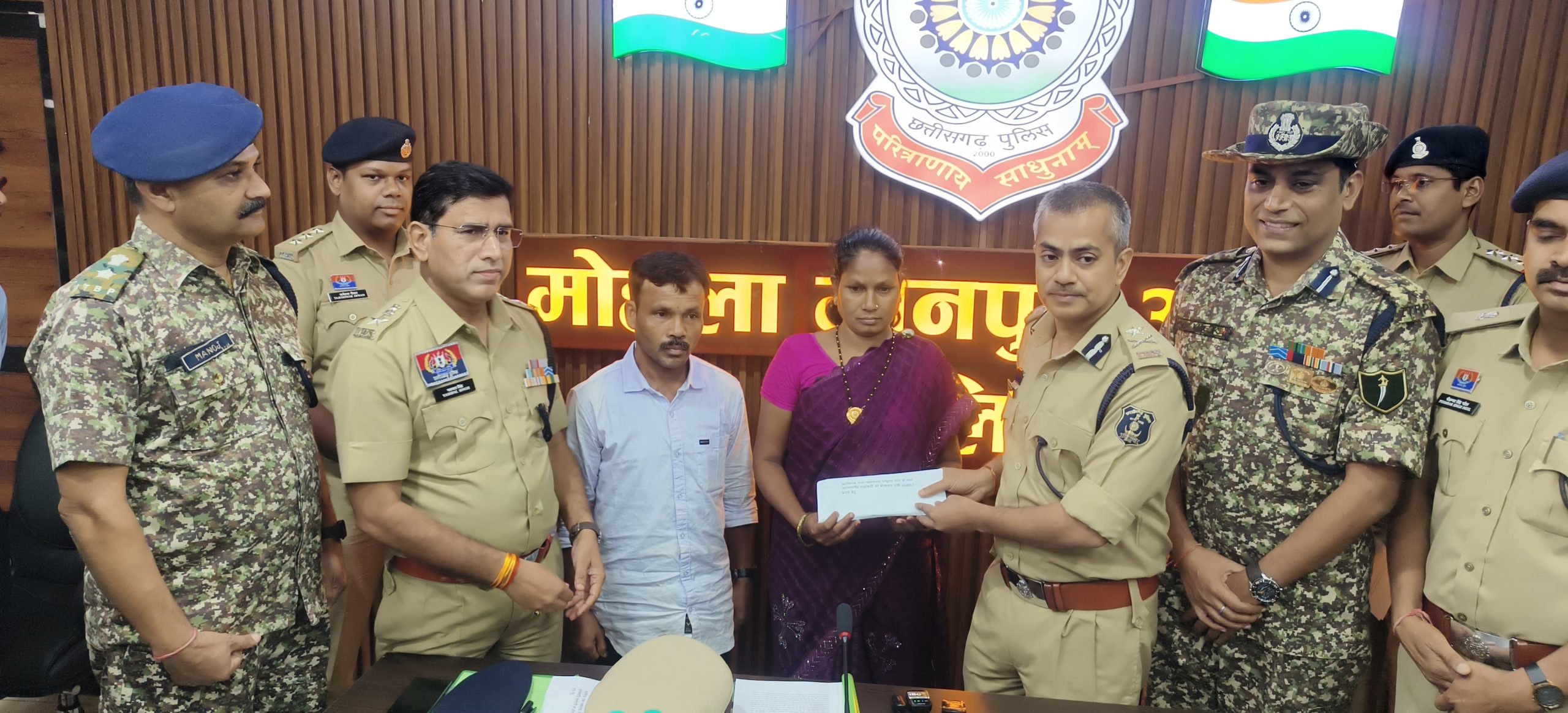 सीपीआई (माओवादी) को बड़ा झटका, माड़ डिवीजन के शिक्षा कमांडर और CNM प्रमुख ने किया आत्मसमर्पण