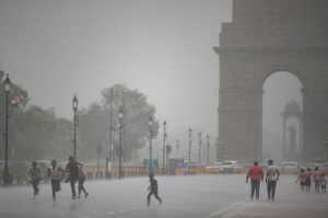 एनसीआर में अगले तीन दिन तेज आंधी-तूफान और बारिश की चेतावनी, मौसम विभाग ने जारी किया ऑरेंज अलर्ट