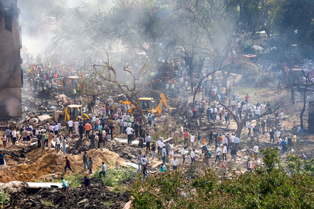 अहमदाबाद विमान दुर्घटना: एयर इंडिया AI-171 के मलबे से ब्लैक बॉक्स बरामद अहमदाबाद विमान दुर्घटना: एयर इंडिया AI-171 के मलबे से ब्लैक बॉक्स बरामद