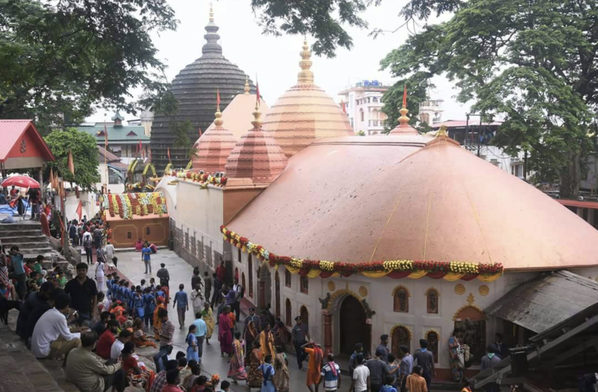 कामाख्या धाम में अंबुबासी की निवृति, नीलाचल पहाड़ पर दर्शन के लिए पहुंचे लाखों श्रद्धालु कामाख्या धाम में अंबुबासी की निवृति, नीलाचल पहाड़ पर दर्शन के लिए पहुंचे लाखों श्रद्धालु