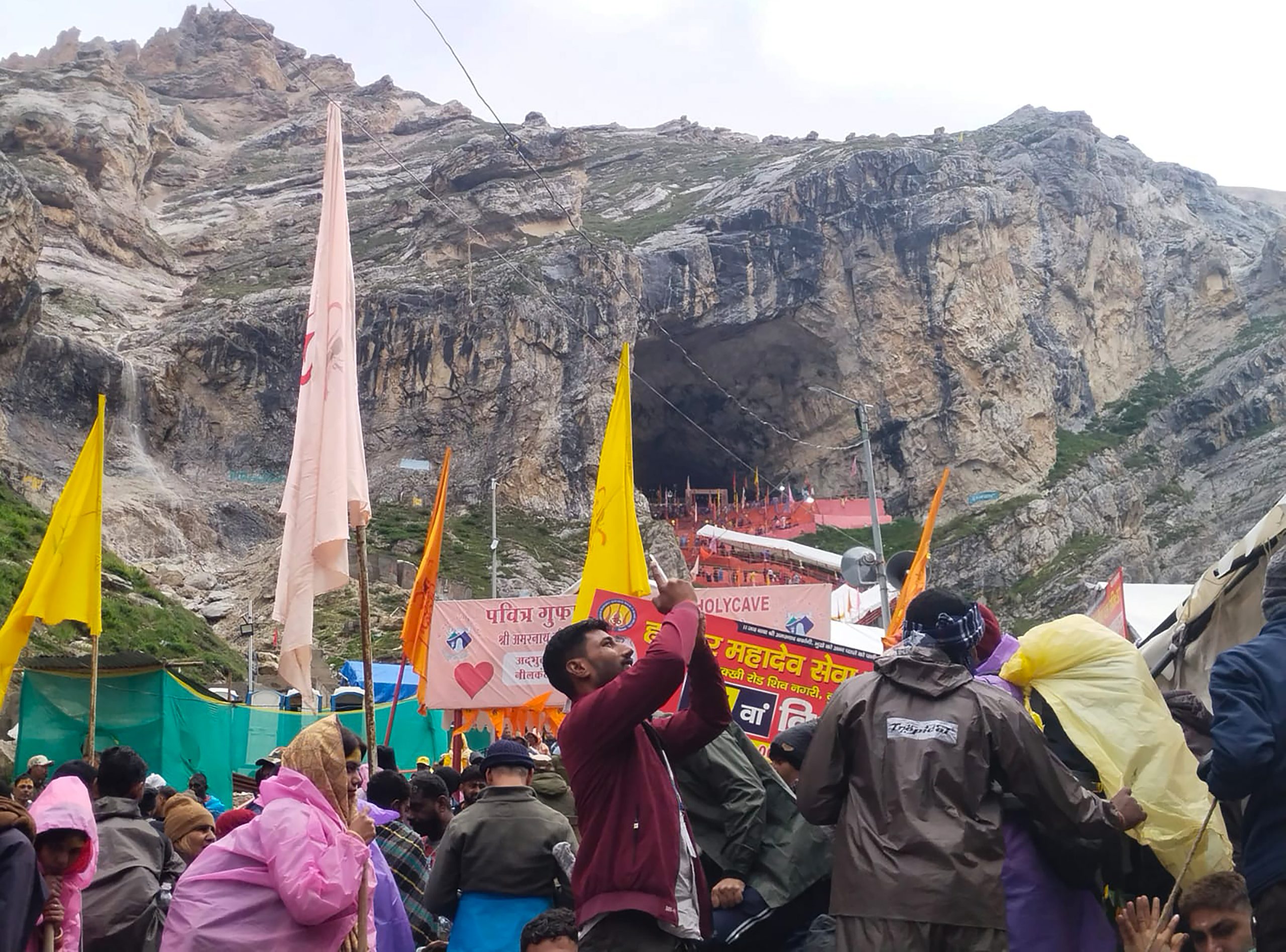 अमरनाथ यात्रा : अब तक 3 लाख से ज्यादा श्रद्धालुओं ने किए बाबा बर्फानी के दर्शन, सुरक्षा के कड़े इंतजाम