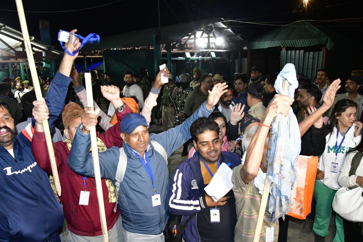 Pilgrims thank Army, Administration for smooth conduct of Amarnath Yatra Pilgrims thank Army, Administration for smooth conduct of Amarnath Yatra