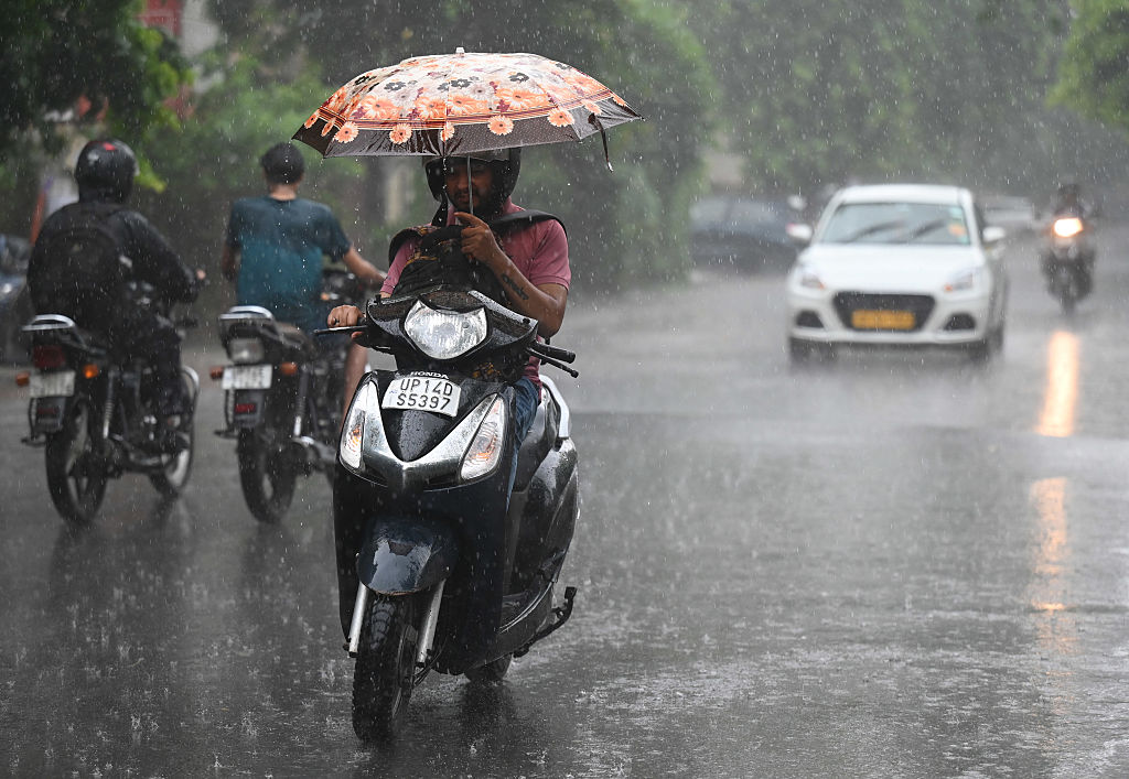 दिल्ली-एनसीआर में बारिश ने दिलाई गर्मी से राहत, वायु गुणवत्ता अति उत्तम श्रेणी में