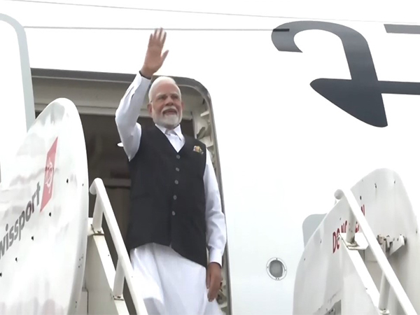 पीएम मोदी त्रिनिदाद और टोबैगो की यात्रा पूरी कर अर्जेंटीना के लिए हुए रवाना