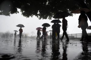 Light rain likely in Delhi today; IMD flags thunderstorms, gusty winds