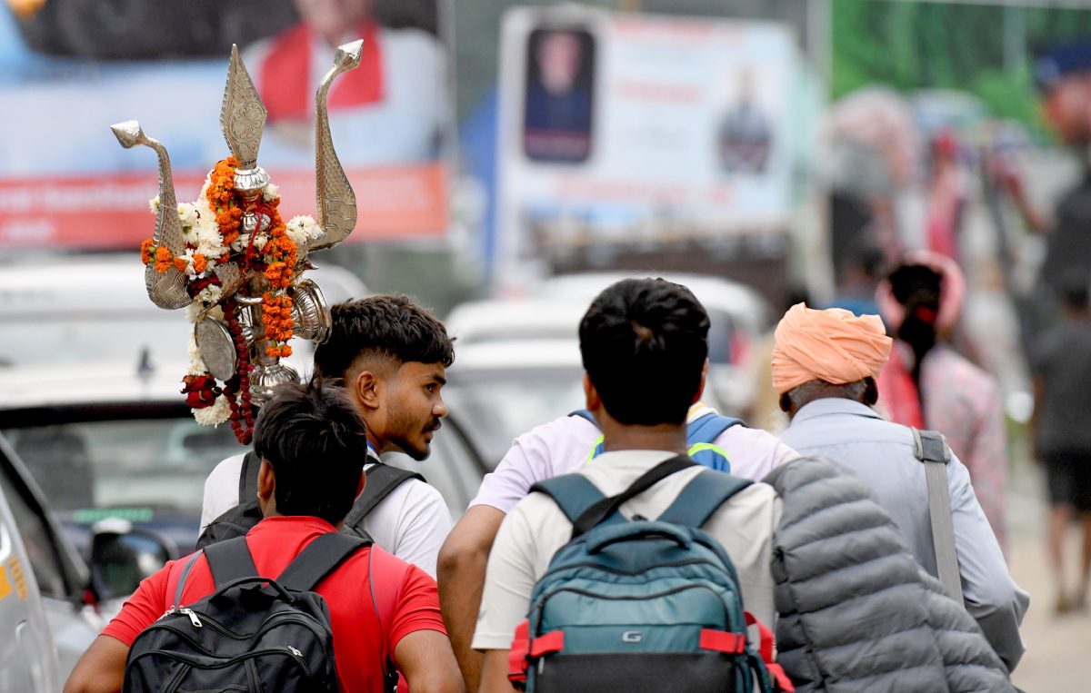 Another batch of yatris leaves for Valley as Amarnath Yatra begins today Another batch of yatris leaves for Valley as Amarnath Yatra begins today