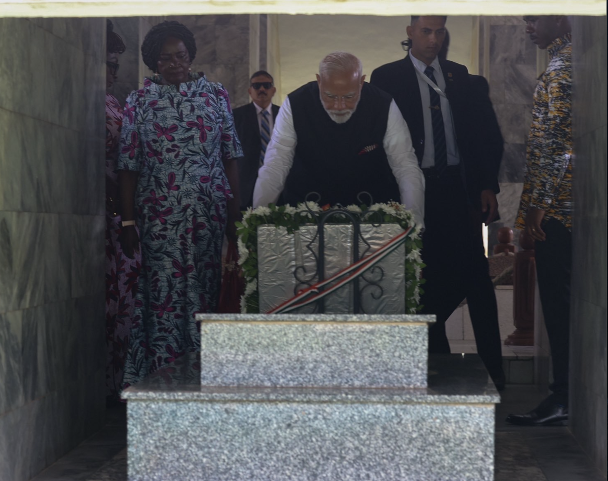 पीएम मोदी ने घाना के संस्थापक राष्ट्रपति क्वामे एनक्रूमा को श्रद्धांजलि की अर्पित पीएम मोदी ने घाना के संस्थापक राष्ट्रपति क्वामे एनक्रूमा को श्रद्धांजलि की अर्पित
