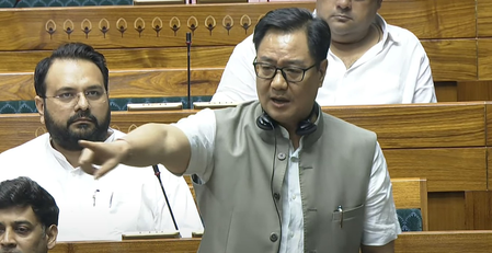 संसद नहीं चलने देने पर मंत्री रिजिजू बोले- विपक्ष अपना रहा दोहरे मानदंड, देश के करोड़ों रुपये का हो रहा नुकसान