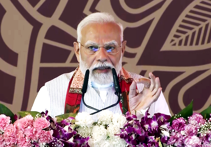 वाराणसी को 2200 करोड़ की सौगात, पीएम मोदी ने कई परियोजनाओं का शिलान्यास और उद्घाटन किया