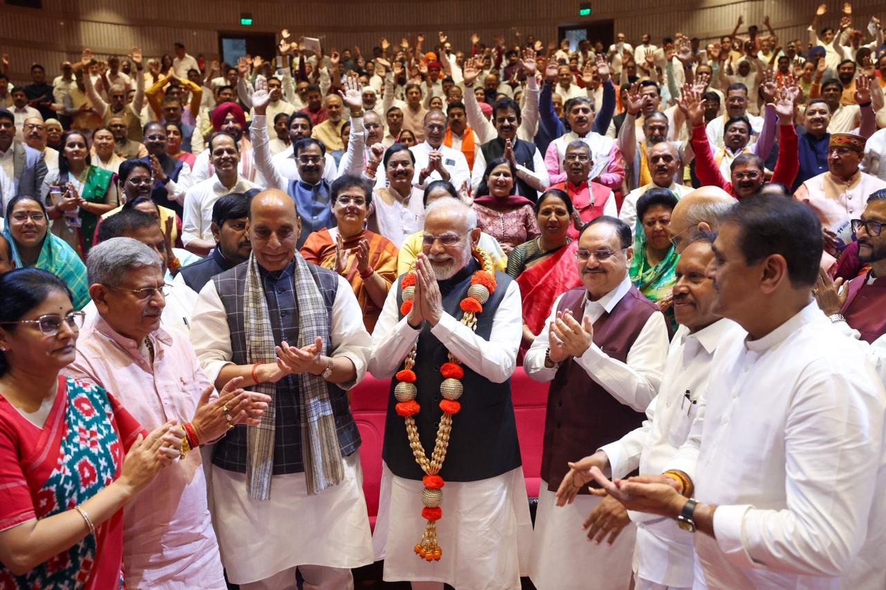 पीएम मोदी ने एनडीए सांसदों के साथ की बैठक, कहा- सुशासन और लोक कल्याण रहा एजेंडा