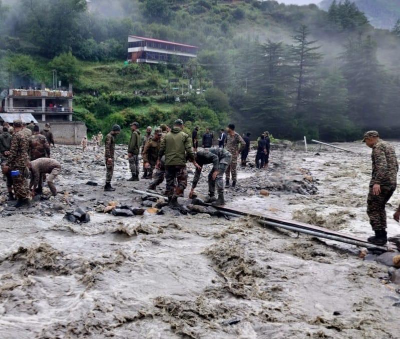 उत्तरकाशी में बादल फटने से मरने वालों की संख्या पांच हुई, 413 लोगों को बचाया, तलाश जारी