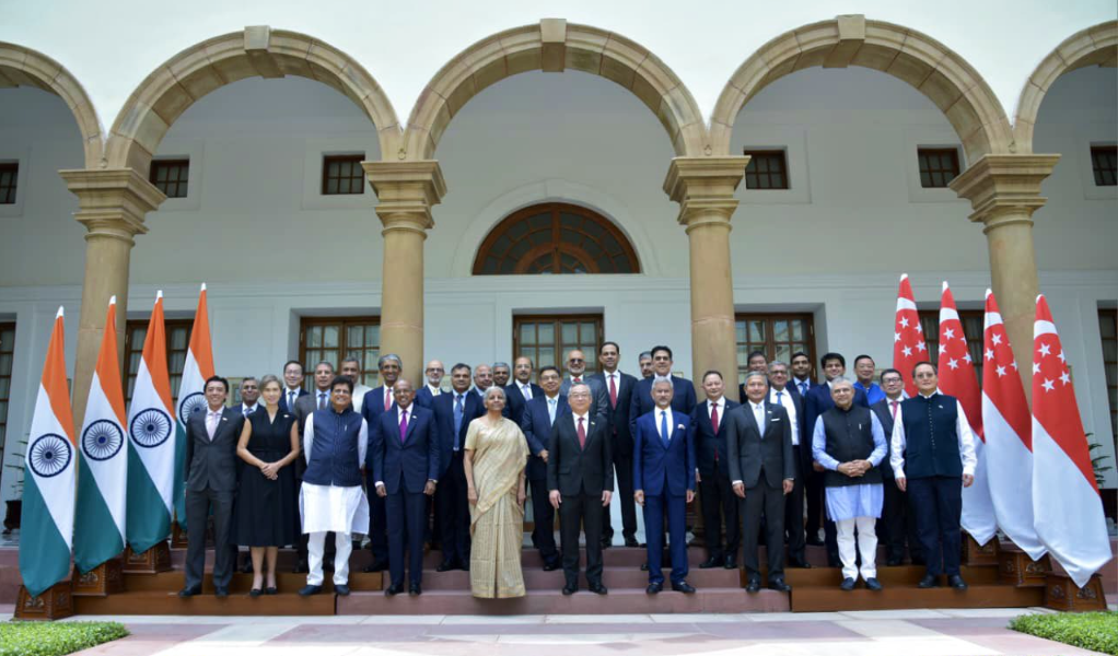 भारत-सिंगापुर मंत्रिस्तरीय गोलमेज बैठक, सरकार और उद्योग जगत के बीच सहयोग बढ़ाने पर जोर