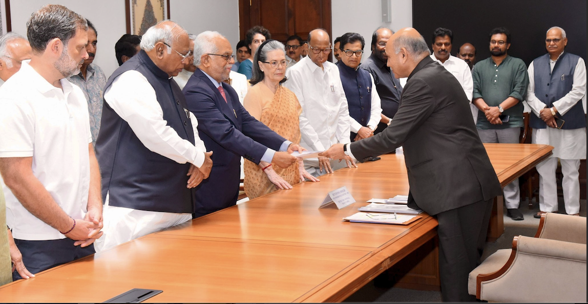 उपराष्ट्रपति चुनावः इंडी गठबंधन के उम्मीदवार बी. सुदर्शन रेड्डी ने किया नामांकन