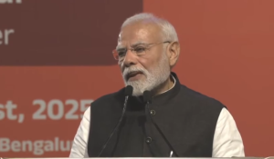 पीएम मोदी ने बेंगलुरु में 22,800 करोड़ रुपये की मेट्रो परियोजनाओं का उद्घाटन और शिलान्यास किया, तीन वंदे भारत ट्रेनों को दिखाई हरी झंडी