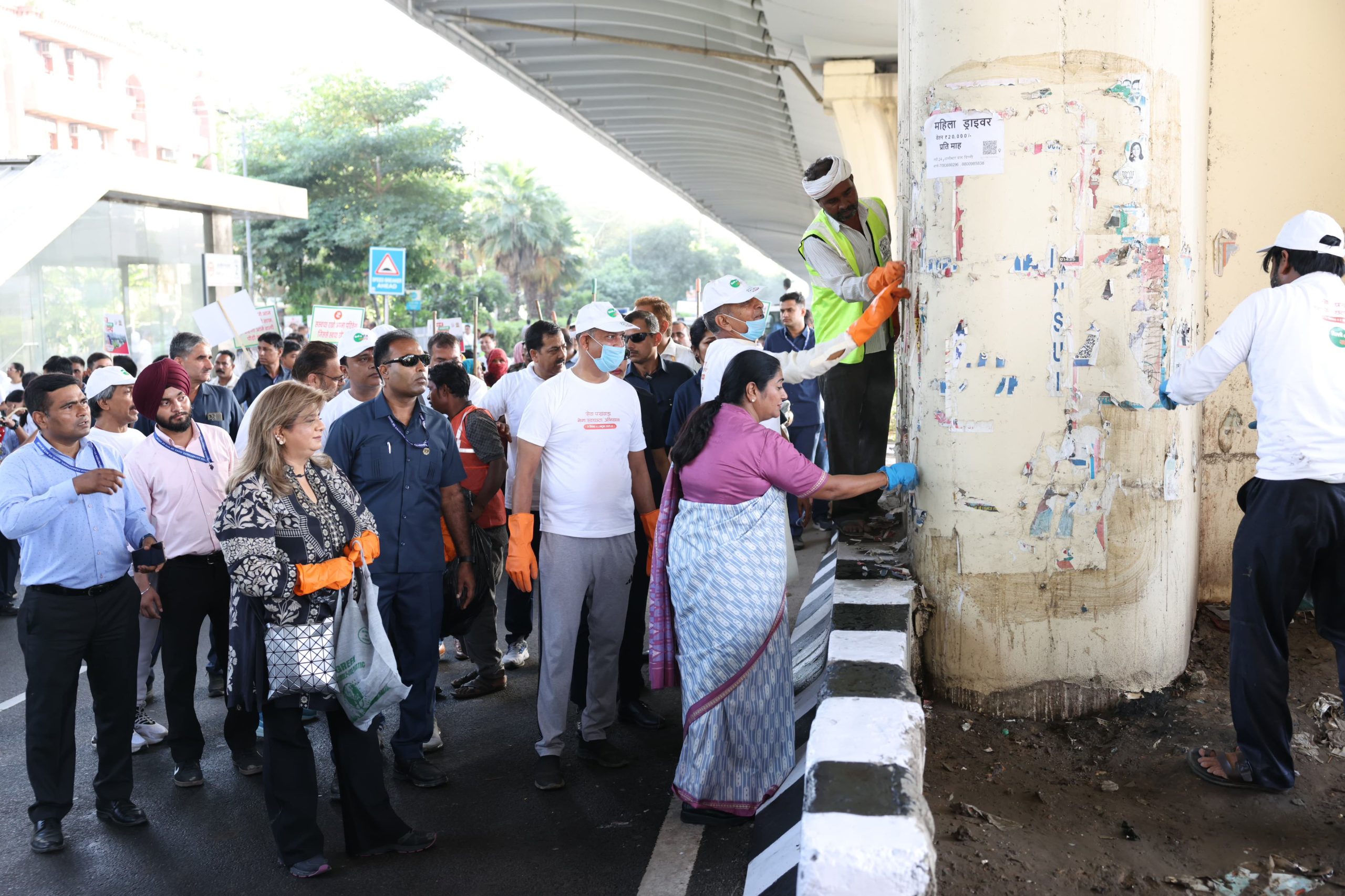 सेवा पखवाड़ा : दिल्ली में चला स्वच्छता अभियान, मुख्यमंत्री ने किया लोगों को जागरूक