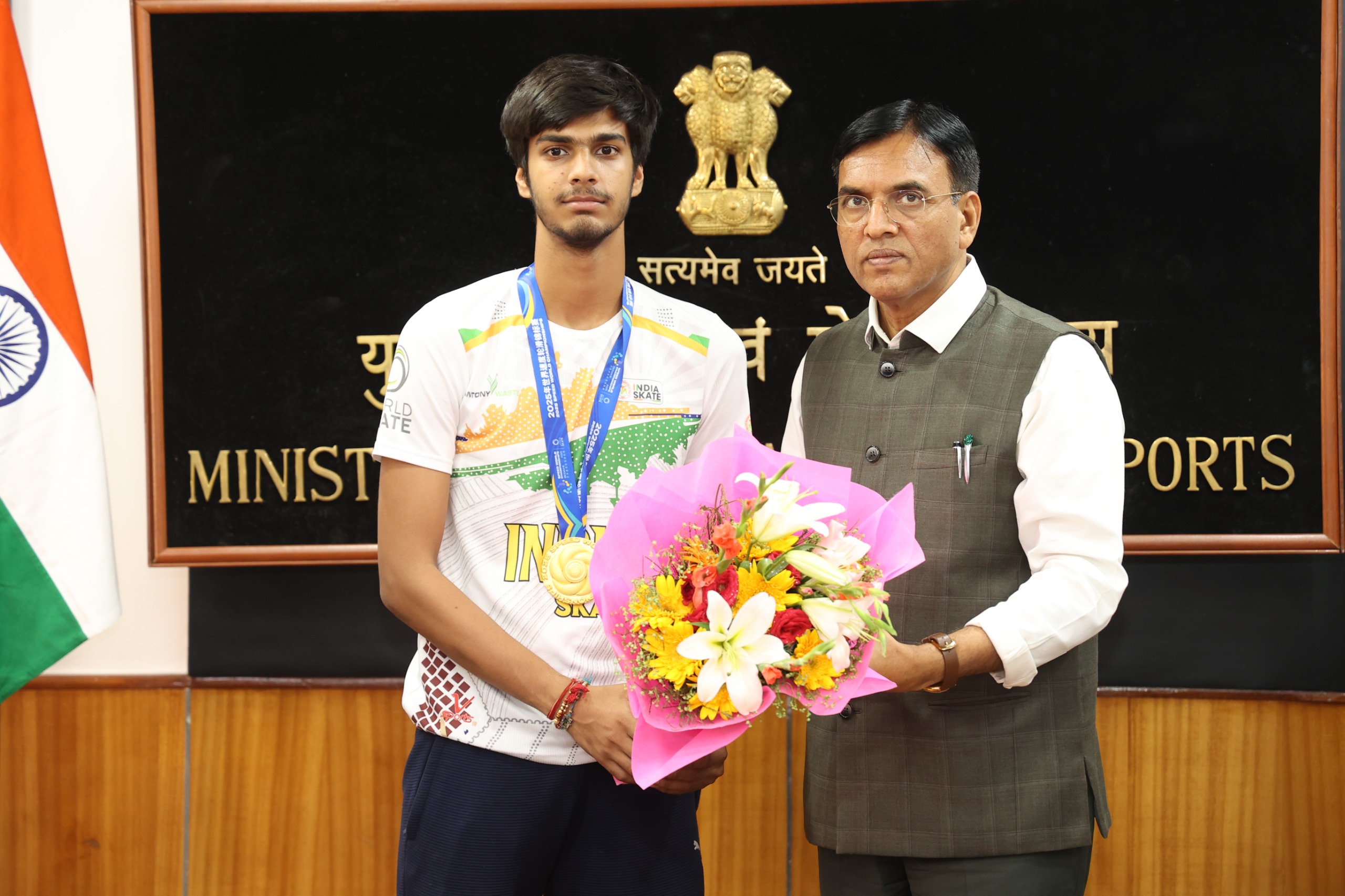 केंद्रीय मंत्री मनसुख मंडाविया ने स्पीड स्केटिंग विश्व चैंपियनशिप 2025 के पदक विजेताओं को किया सम्मानित