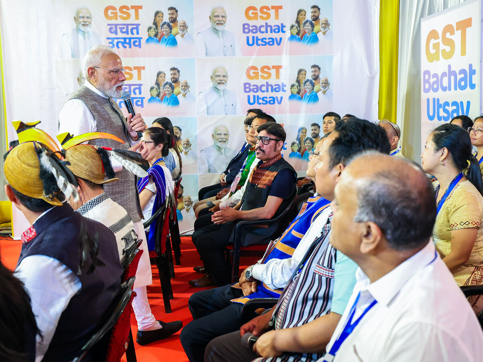 अरुणाचल प्रदेश में पीएम मोदी ने व्यापारियों से की अपील : “खरीदो स्वदेशी, बेचो स्वदेशी”