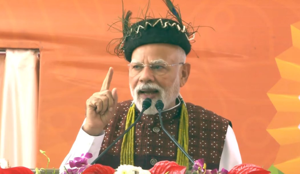‘अरुणाचल उगते सूर्य और देशभक्ति की उमंग की धरती’, पीएम मोदी ने रखी 13 विकास परियोजनाओं की आधारशिला