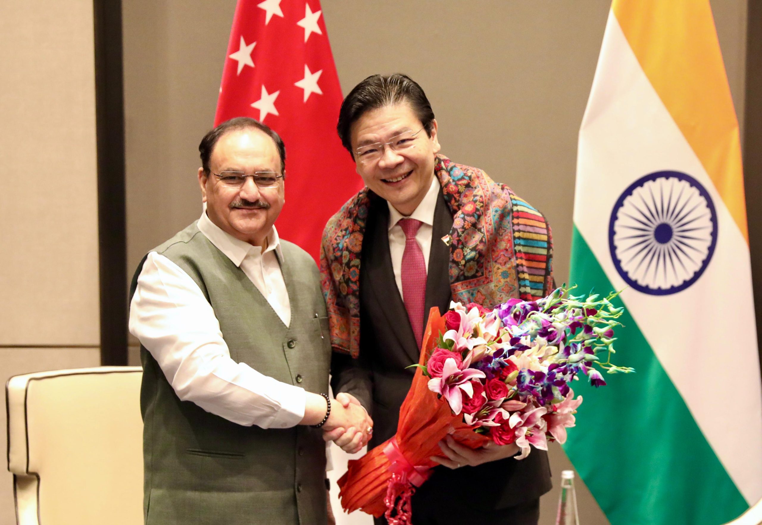 केंद्रीय स्वास्थ्य मंत्री जेपी नड्डा ने सिंगापुर के प्रधानमंत्री लॉरेंस वोंग से की मुलाकात
