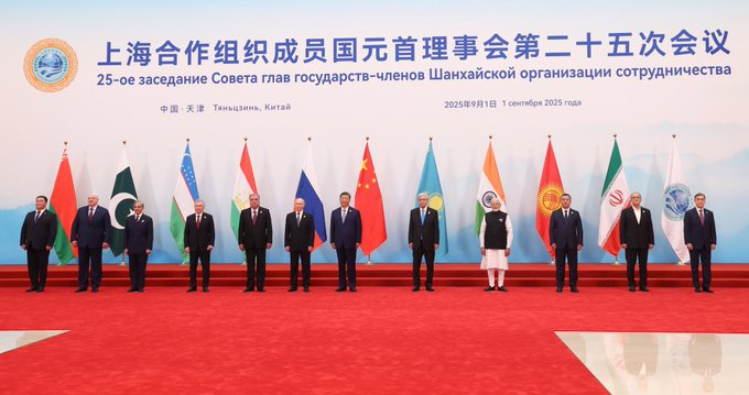 SCO शिखर सम्मेलन : प्रधानमंत्री मोदी ने फोटो सेशन में लिया भाग, शेयर की तस्वीर