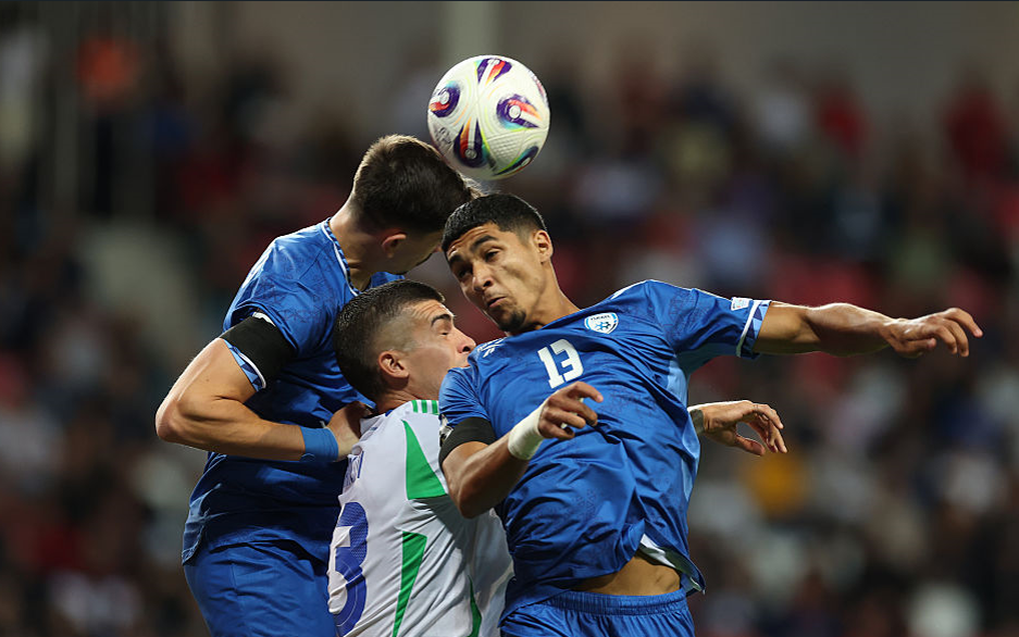 Italy keep World Cup hopes ticking over with crazy 5-4 win over Israel