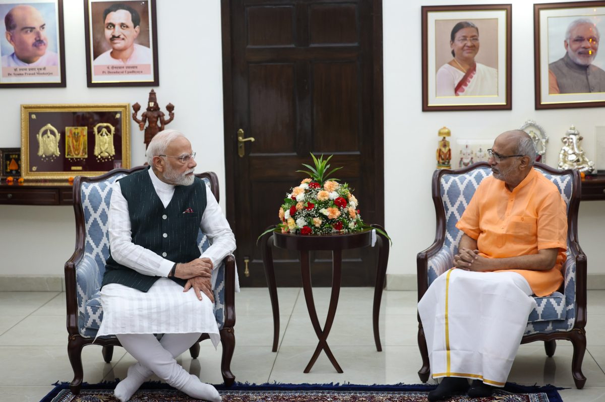 पीएम मोदी ने नवनिर्वाचित उपराष्ट्रपति सीपी राधाकृष्णन से मुलाकात कर दी बधाई