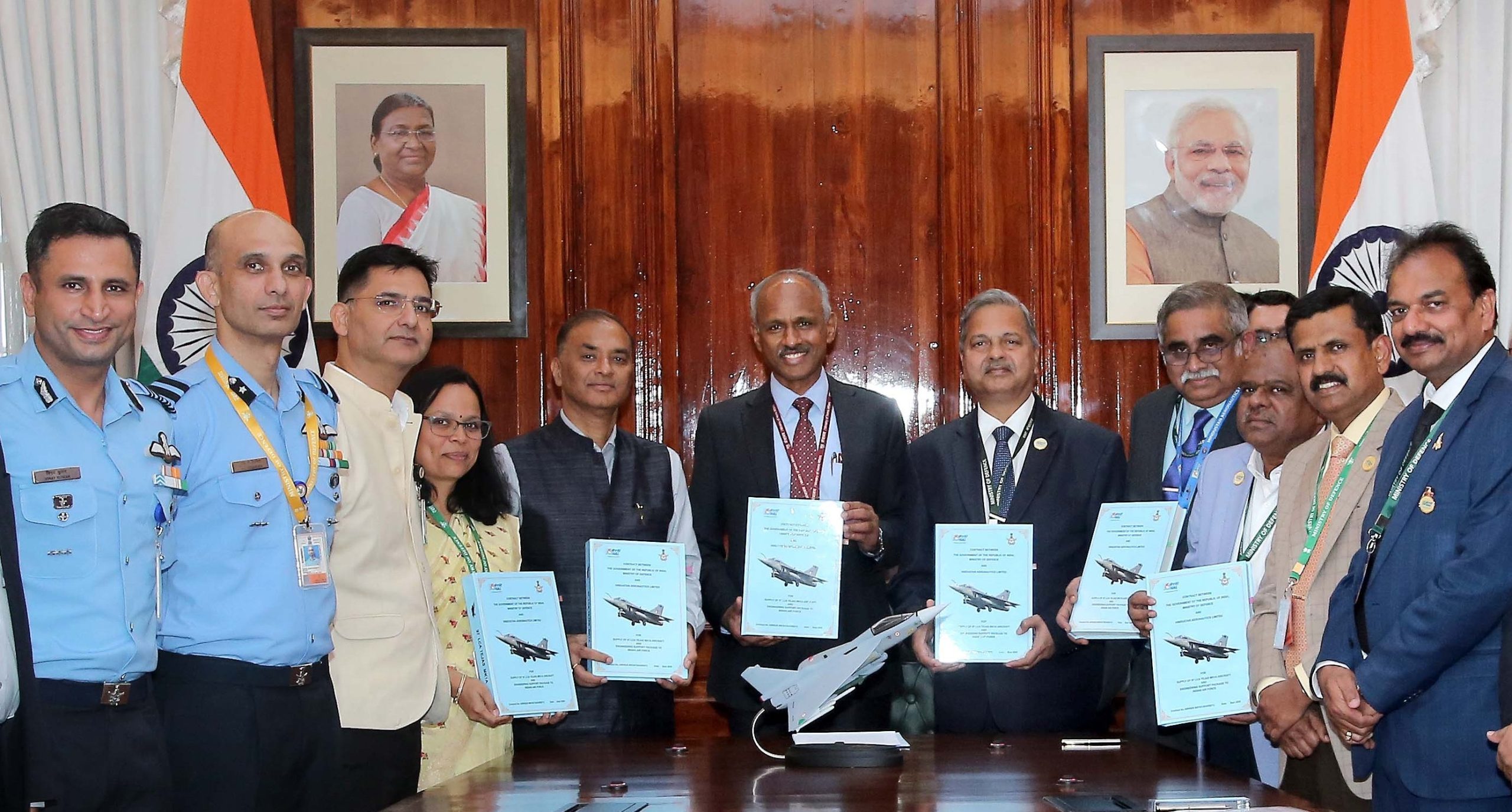 रक्षा मंत्रालय ने HAL से 62,370 करोड़ रुपए का करार किया, भारतीय वायुसेना को मिलेगी 97 लाइट कॉम्बैट एयरक्राफ्ट