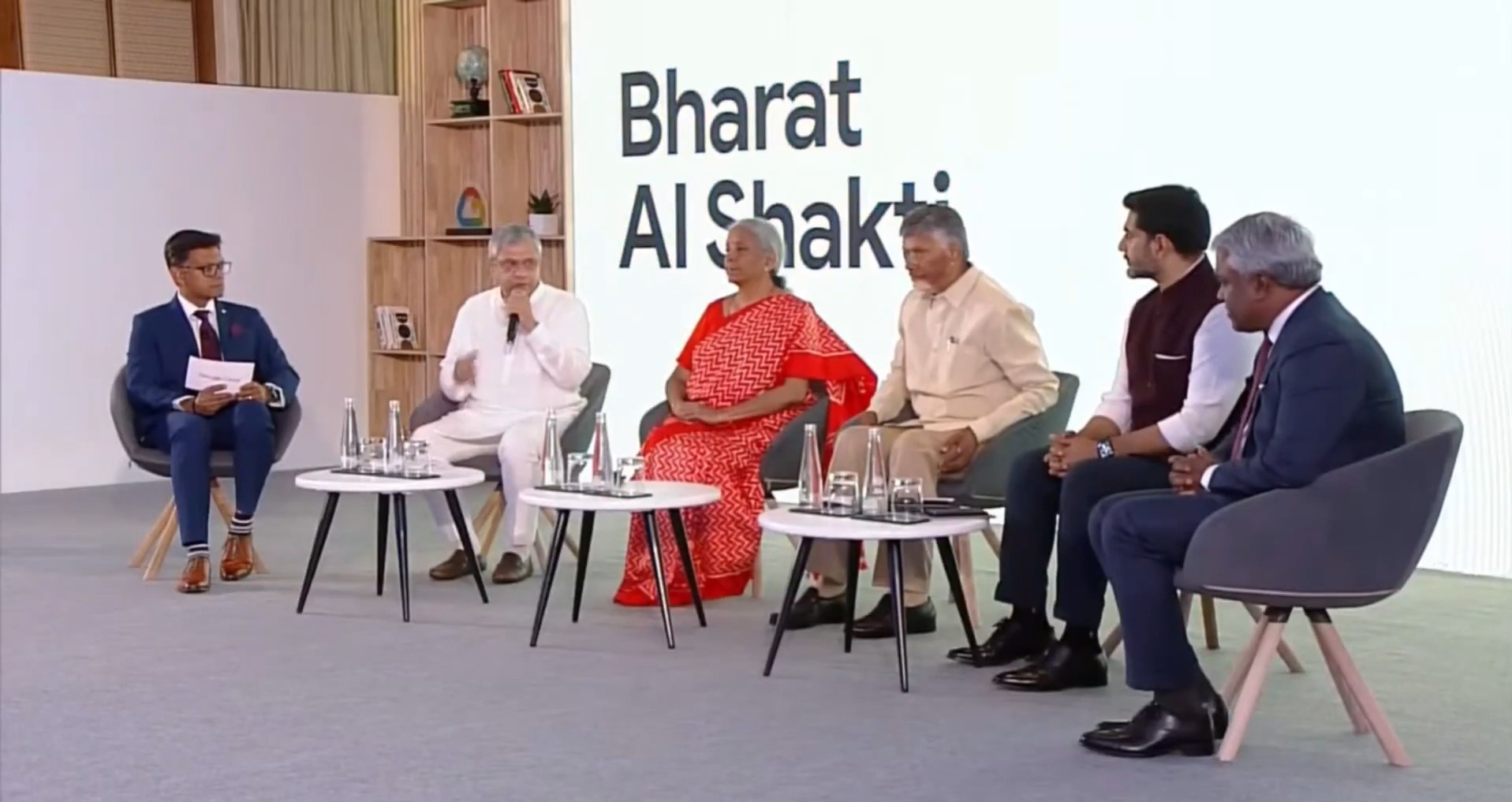 भारत के AI लक्ष्यों को पूरा करेगा डिजिटल इंफ्रास्ट्रक्चर: अश्विनी वैष्णव