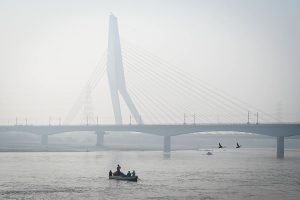 दिल्ली की हवा फिर हुई जहरीली, एक्यूआई 273 पर पहुंचा, कई इलाकों में स्थिति बेहद खराब