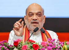 छत्तीसगढ़ में 21 माओवादियों के सरेंडर के बाद केंद्रीय गृह मंत्री अमित शाह ने की सराहना