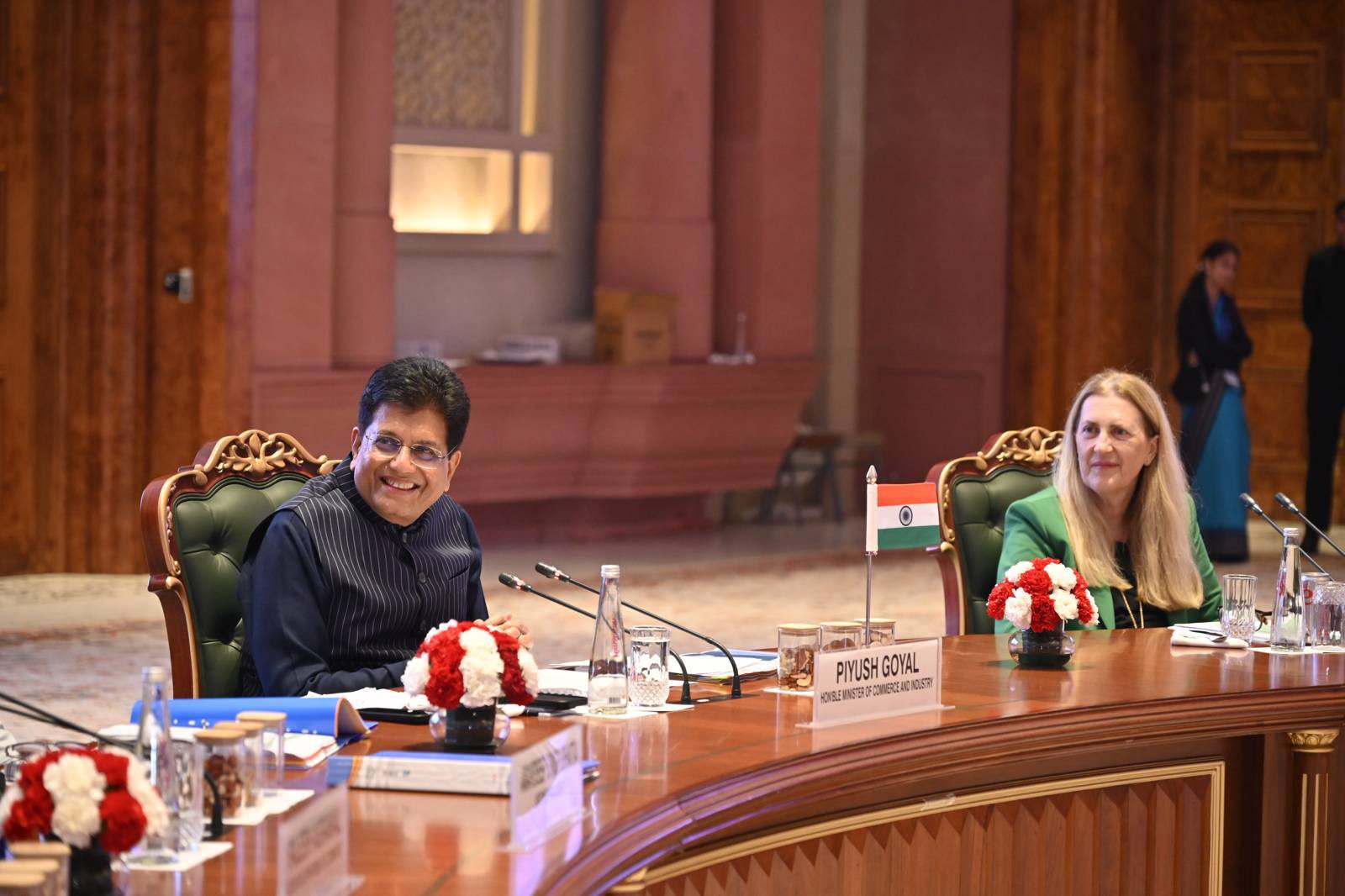 भारत-ईएफटीए व्यापार समझौता लागू, 100 अरब डॉलर निवेश और 10 लाख नौकरियों का अवसर