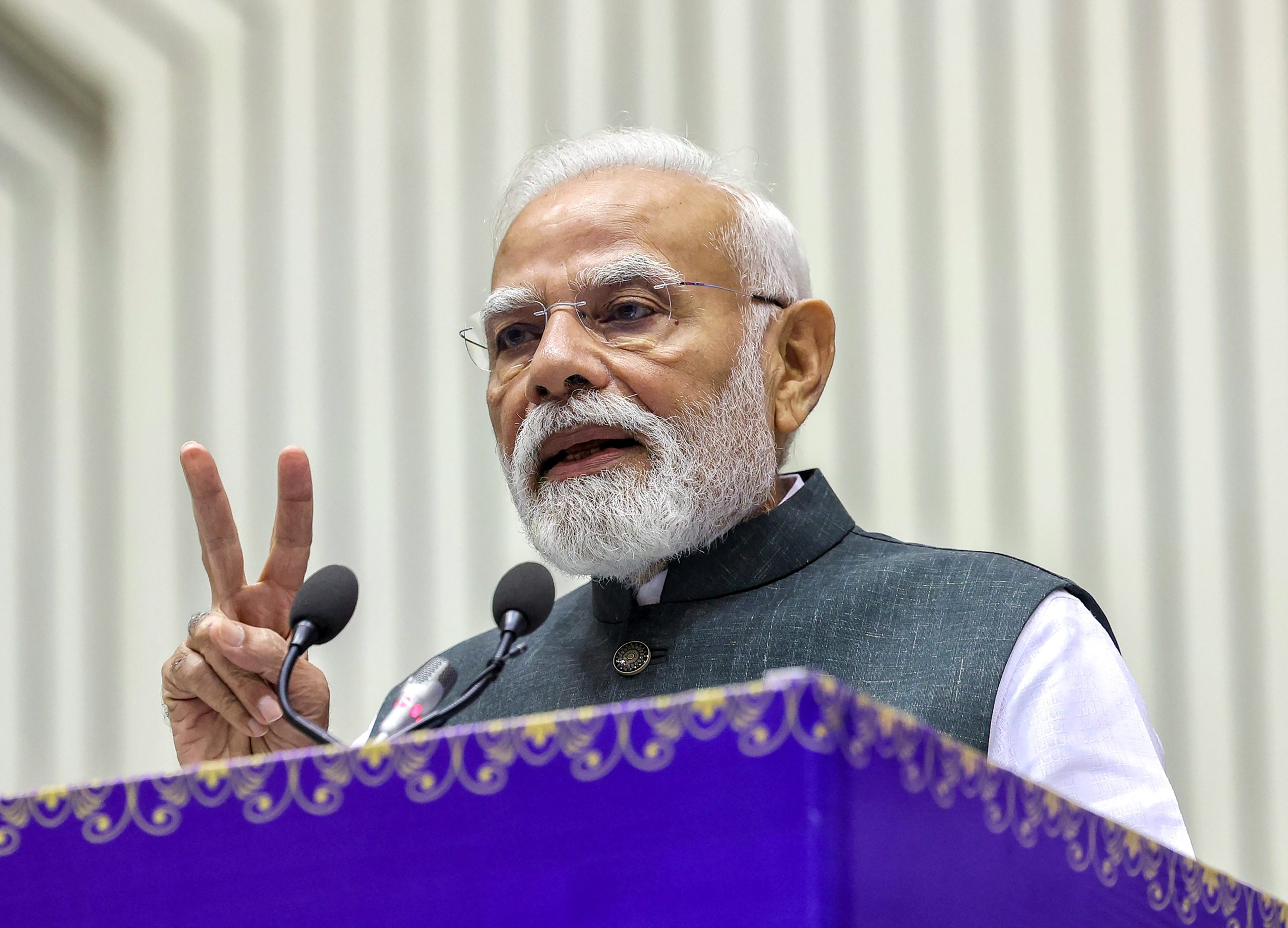 प्रधानमंत्री मोदी ने देश की वन्यजीव संरक्षण उपलब्धियों पर साझा किया लेख