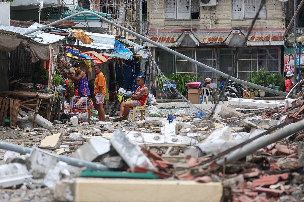 Death toll rises to 27 after powerful quake hits central Philippines