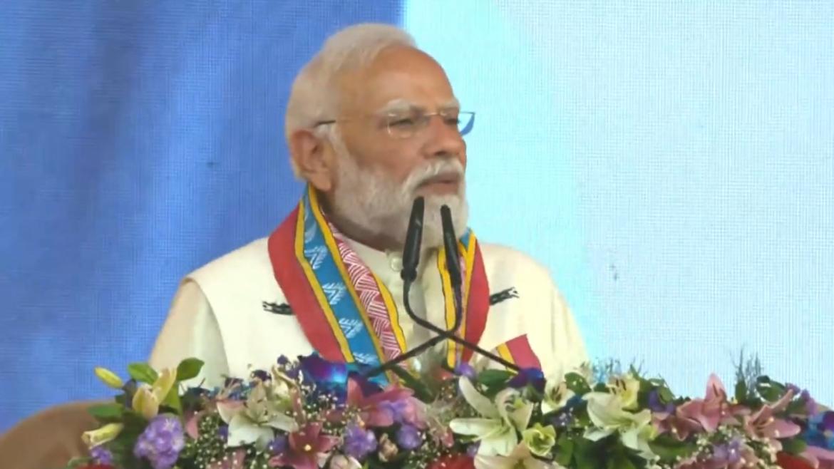 राहुल कांग्रेस और तेजस्वी जंगलराज के युवराज, दोनों दल एक-दूसरे के बाल नोच रहे : पीएम मोदी
