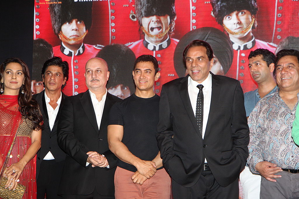 Cine world bids farewell to Dharmendra; social media flooded with tributes