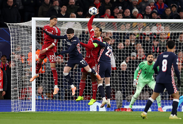 Soccer-PSV Eindhoven stun Liverpool with 4-1 thrashing at Anfield