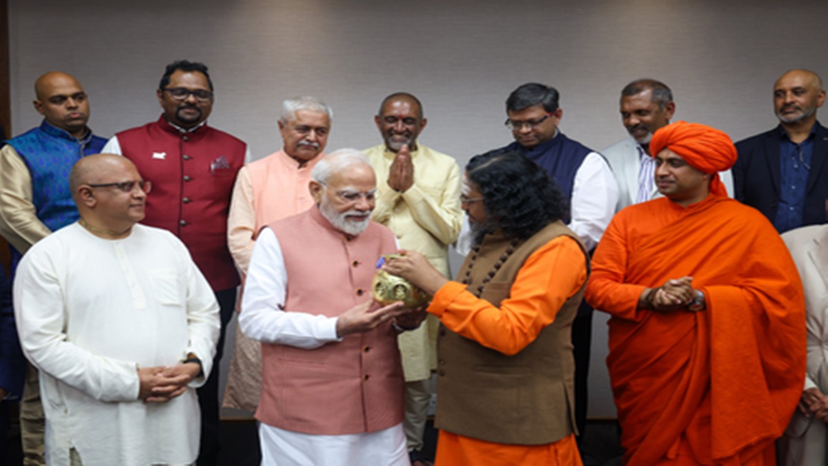 जोहान्सबर्ग में पीएम मोदी की भारतीय समुदाय से मुलाकात, सांस्कृतिक विरासत के प्रसार पर दिया जोर