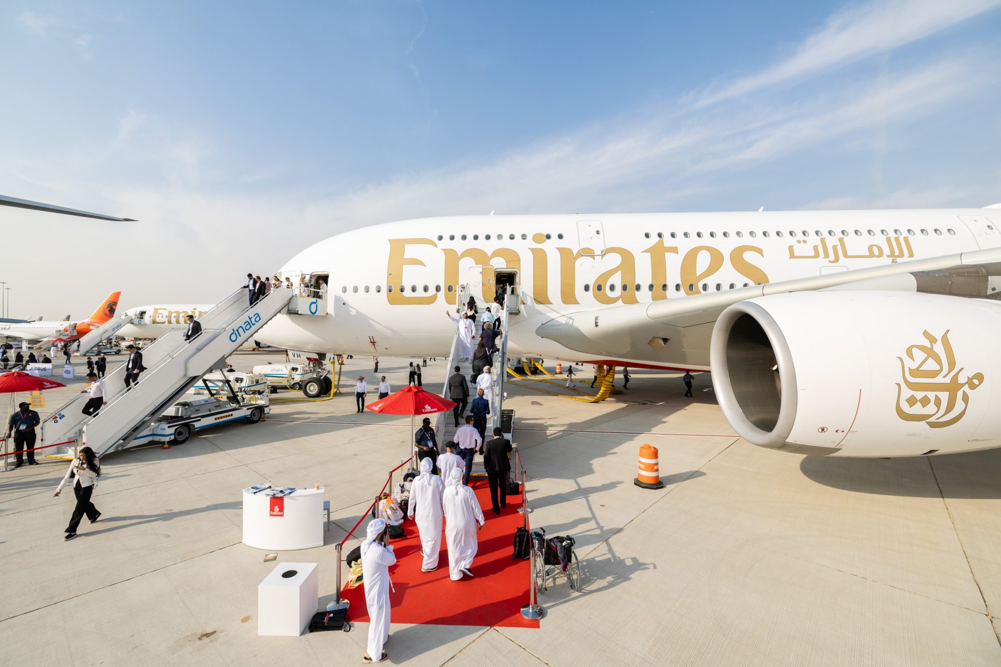 Emirates places US$38 billion boeing order at Dubai Airshow 2025