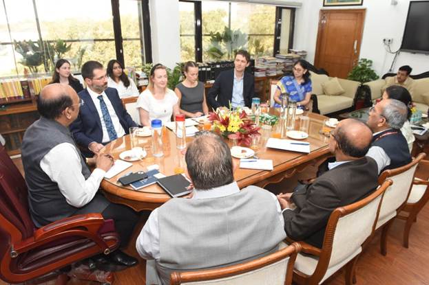 भारत और ब्रिटेन के बीच विधि और न्याय क्षेत्र में सहयोग बढ़ाने पर हुई चर्चा
