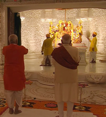 pm-offers-prayers-2