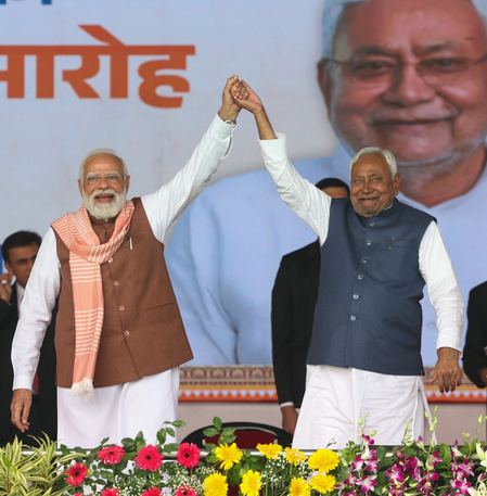 पीएम मोदी ने नीतीश कुमार को बताया कुशल और अनुभवी प्रशासक, मुख्यमंत्री पद की शपथ लेने पर दी शुभकामनाएं