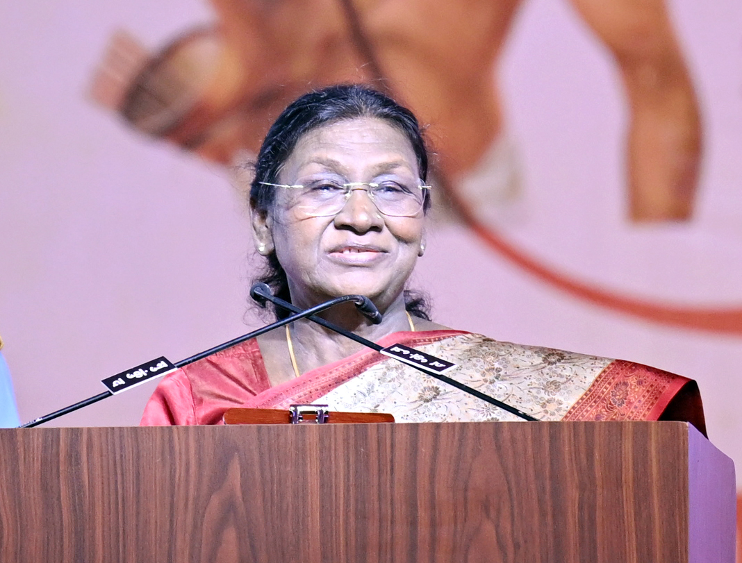 नववर्ष 2026 पर राष्ट्रपति द्रौपदी मुर्मु और उपराष्ट्रपति सीपी राधाकृष्णन का देशवासियों को संदेश