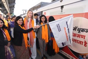 स्वास्थ्य मंत्रालय और WHO ने दिल्ली मेट्रो पर शुरू किया महिला स्वास्थ्य अभियान