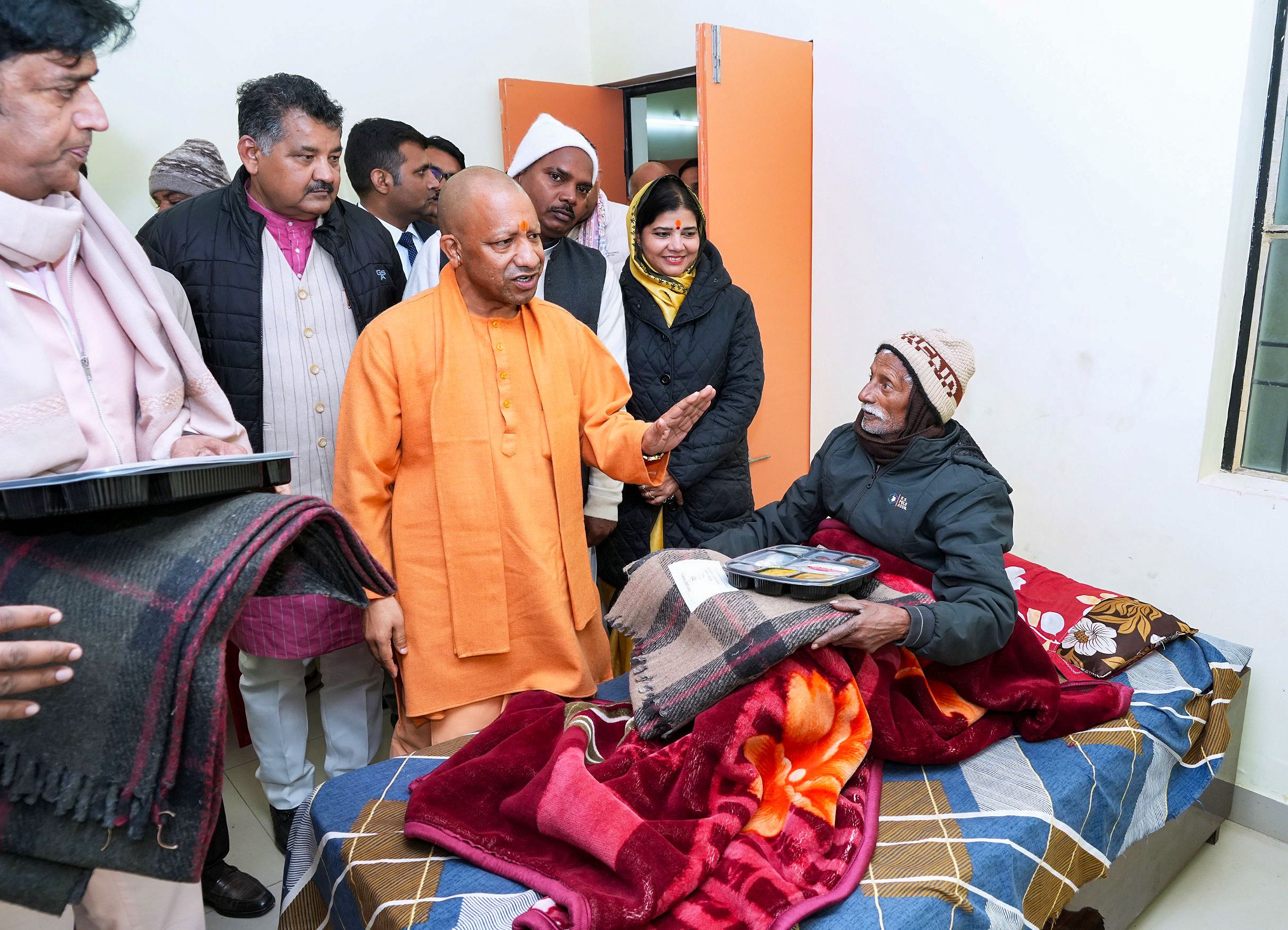 यूपी में शीतलहर का कहर, पहली जनवरी तक बंद रहेंगे 12वीं तक के स्कूल