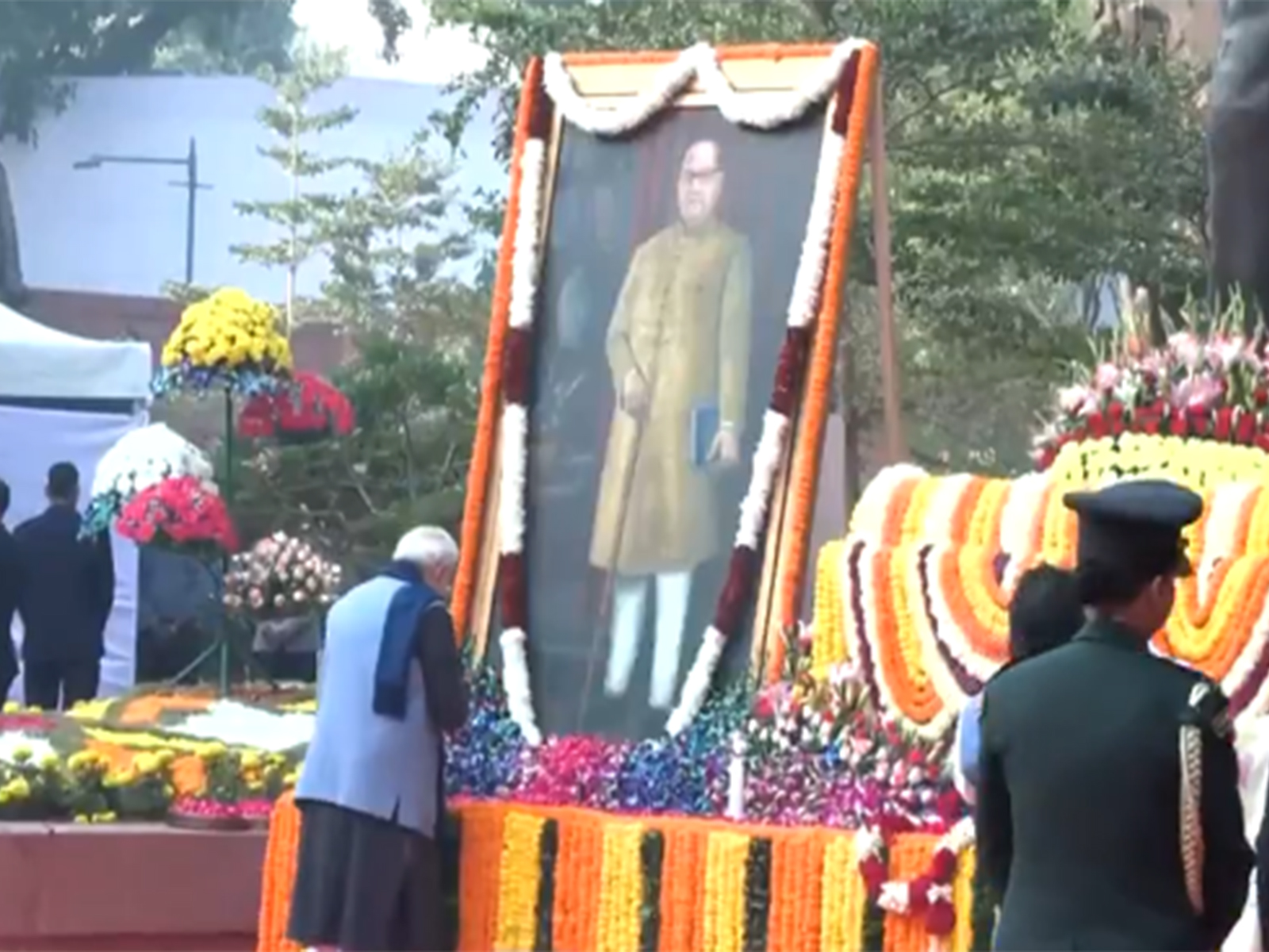 पीएम मोदी ने संसद में डॉ. भीमराव अम्बेडकर के 70वें महापरिनिर्वाण दिवस पर दी श्रद्धांजलि