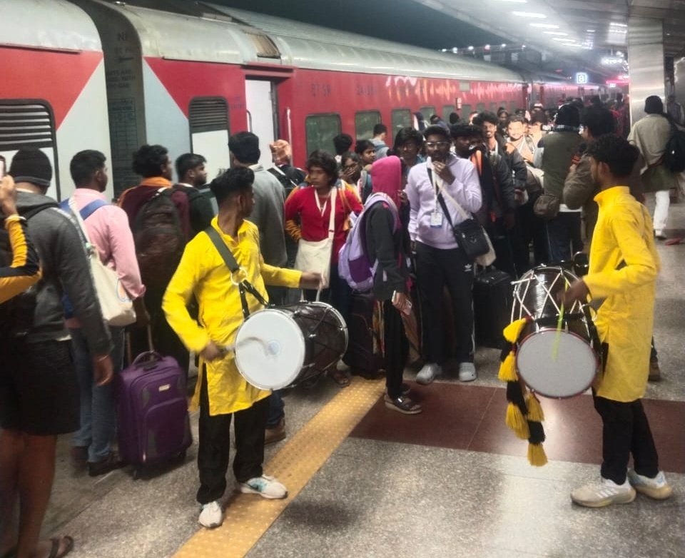 काशी तमिल संगमम 4.0 : रेलवे ने तमिलनाडु से काशी के लिए संचालित कीं सात विशेष ट्रेनें
