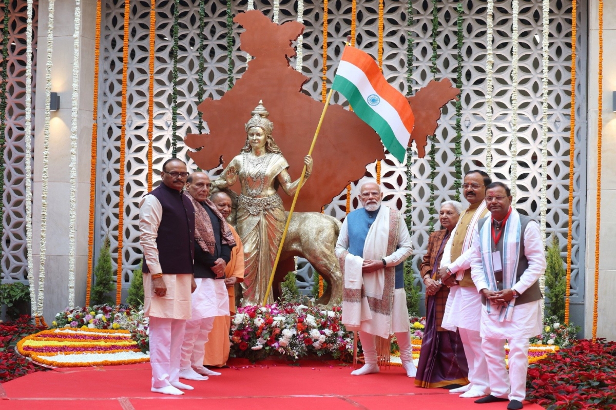राष्ट्र प्रेरणा स्थल देश की महान विभूतियों के आदर्शों को समर्पित एक प्रेरणादायी स्मारक है: पीएम मोदी