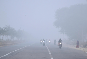 घने कोहरे से राजस्थान ठिठुरा, दिन का तापमान तेजी से गिरा